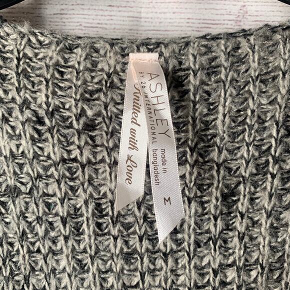 Ashley by 26 International Long Knit Sweater Open Front Pockets Size Medium - Picture 10 of 16